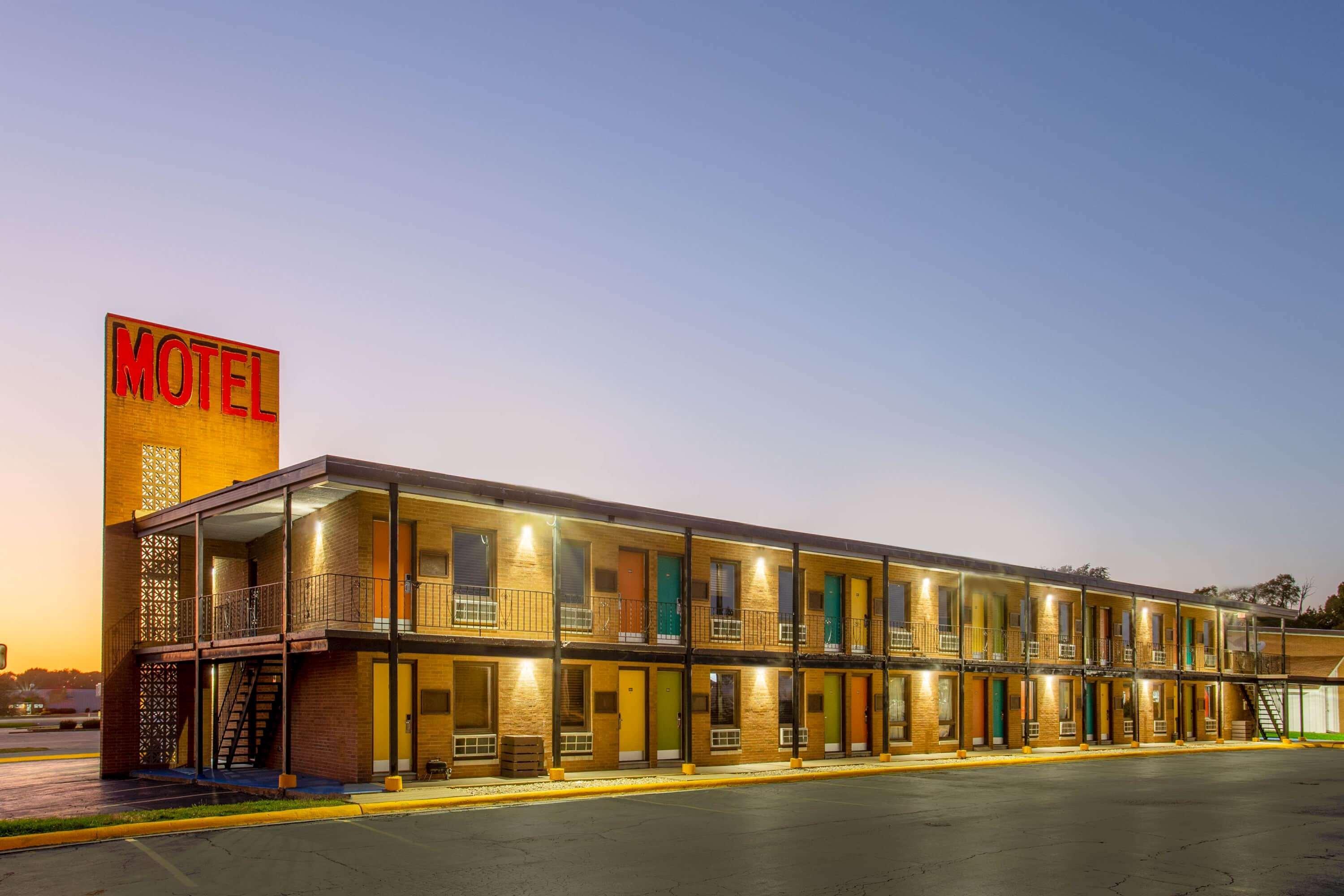 Starved Rock Motor Inn Travelodge By Wyndham Streator Extérieur photo